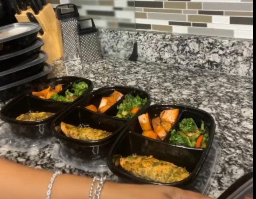 Deluxe: Stay Out of the Kitchen this Week